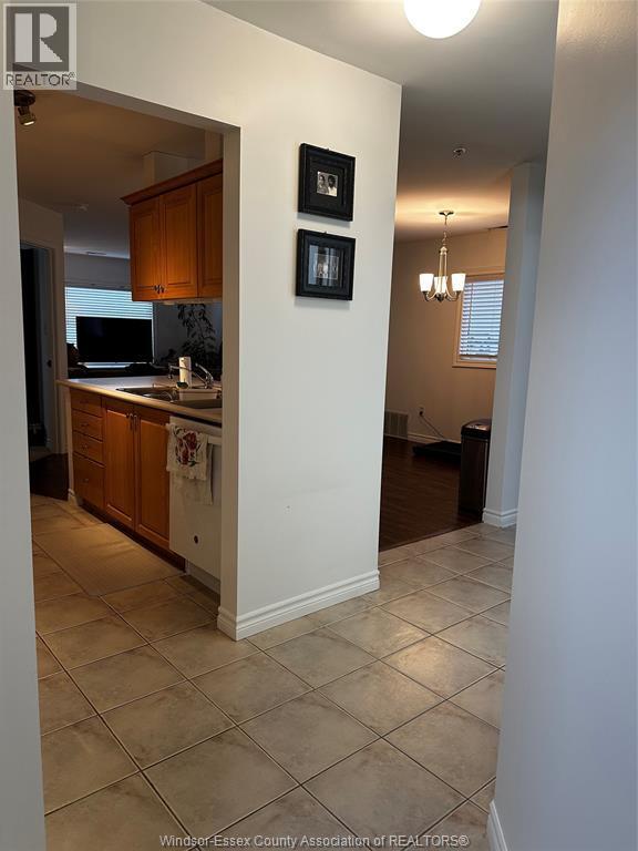 Photo - 1535 Grand Marais Rd W