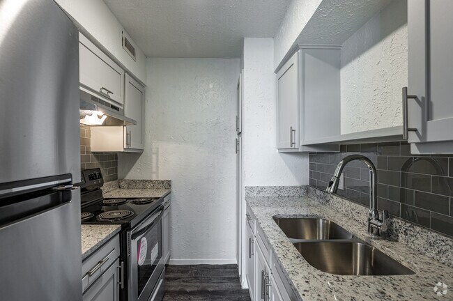 1HAB,1BA - 663 ft² - Eclipse Oak Lawn