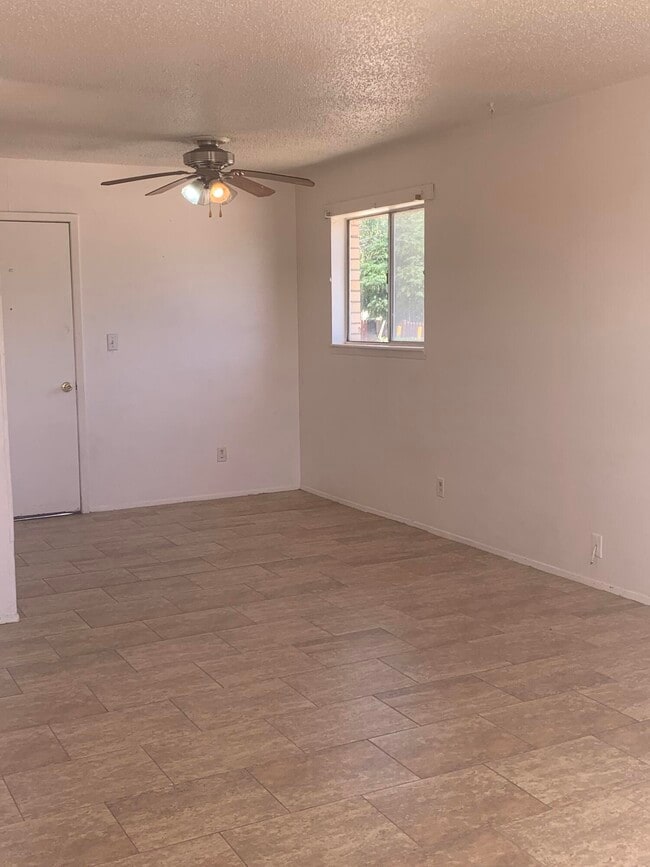 Photo - 703 Hilton Ave