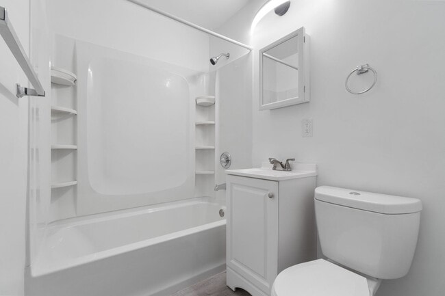 Photo - 2 Bedrooms Townhouse in Midland, PA! APPLY NOW!!