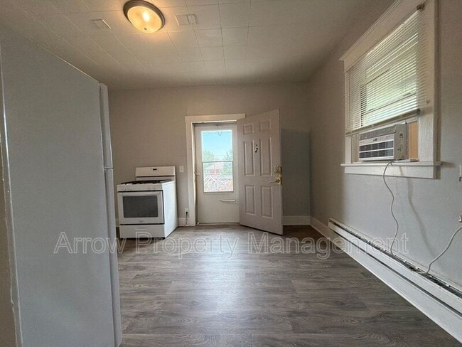 Photo - 1341 D St Unit 2