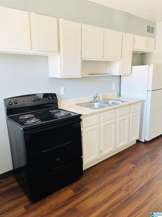 Photo - 7748 Rugby Ave Unit D