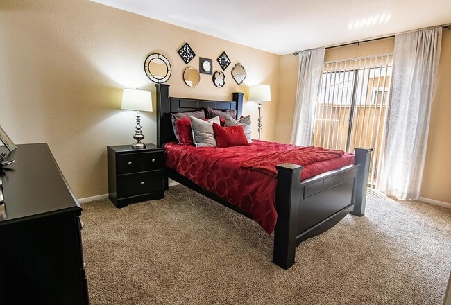 Building Photo - 15100 Golden Eagle Dr