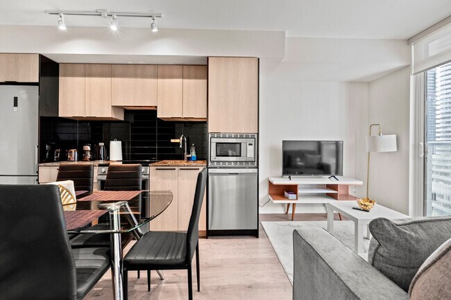 Photo - 475 Yonge St Unit ID1345967P