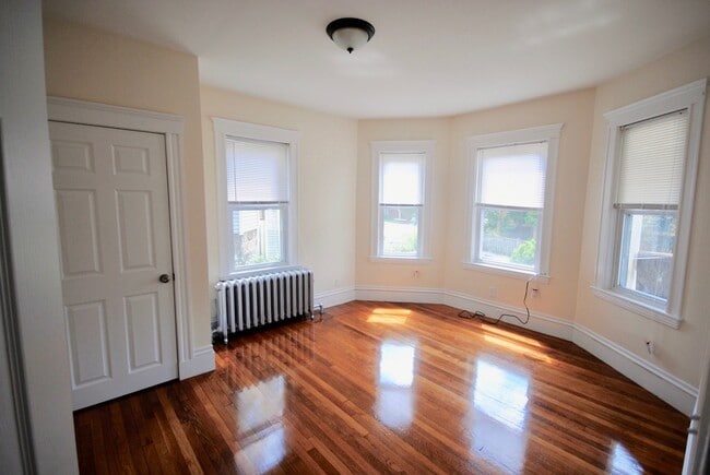 Photo - 98 Montebello Rd Unit 2