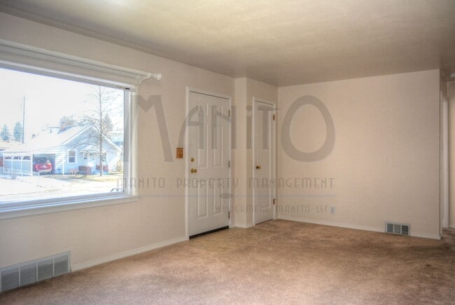 Photo - **COMING SOON** Spacious Hobby Home
