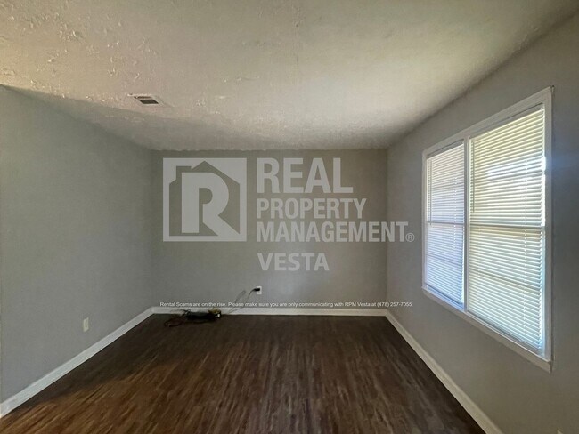 Photo - 72 Forest Hill Cir