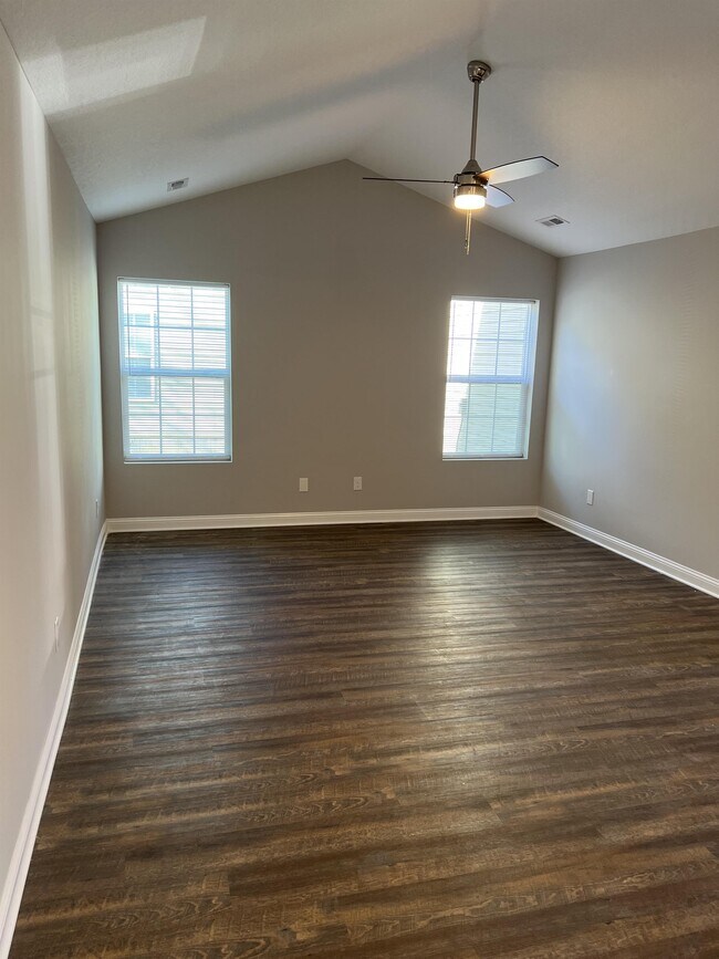 Photo - 800 Spring Park Rd