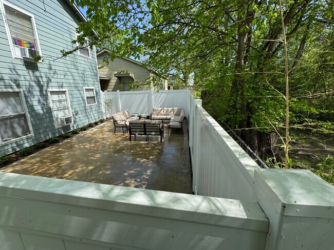 Photo - 204 E Good St Unit Upstairs