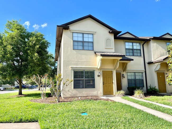Photo - 606 Drake Bay Ter Townhome