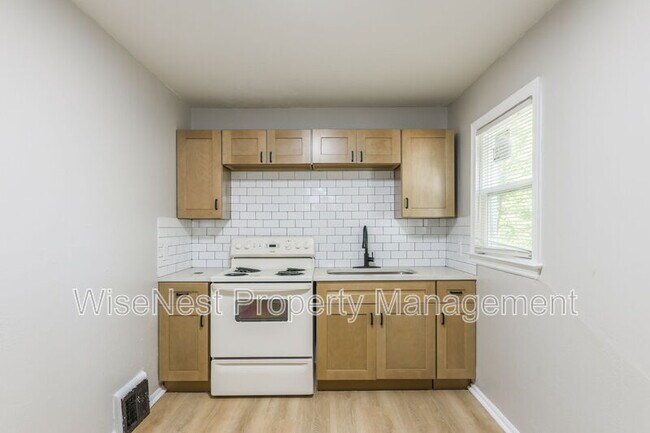 Photo - 5760 College Ave