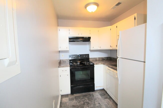 Photo - 1458 Bradley Dr