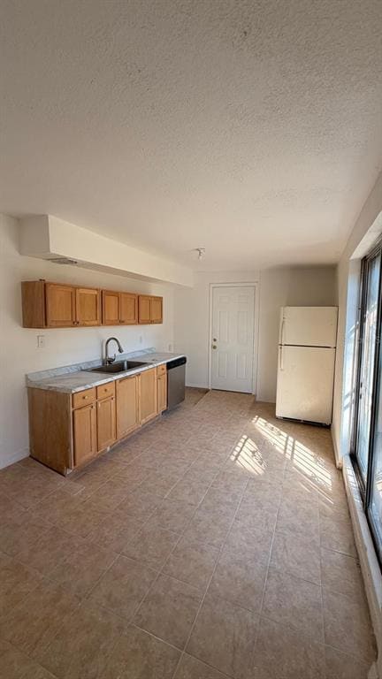 Photo - 301 Clark St