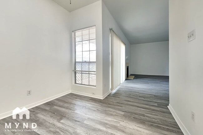 Photo - 6500 Harbor Town Dr