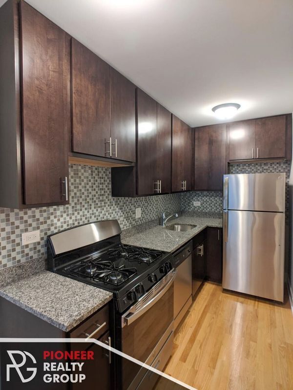 Photo - 425 W Roscoe St Unit 504