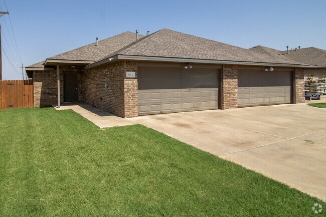 Building Photo - "Spacious 3-Bedroom Duplex -Your Perfect H... Unit A Rental