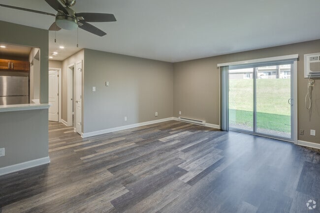 1BR, 1BA - 850 SF