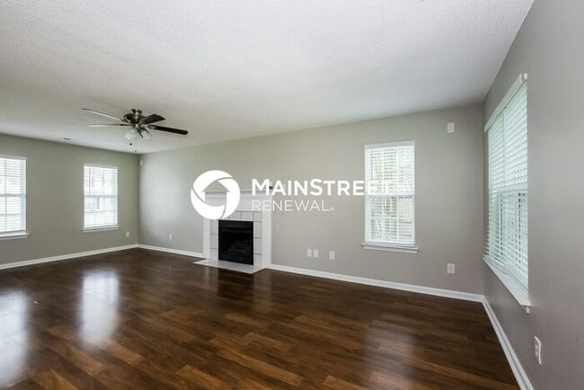 Photo - 3 Bedroom Pet-Friendly Home in Charlotte, ...