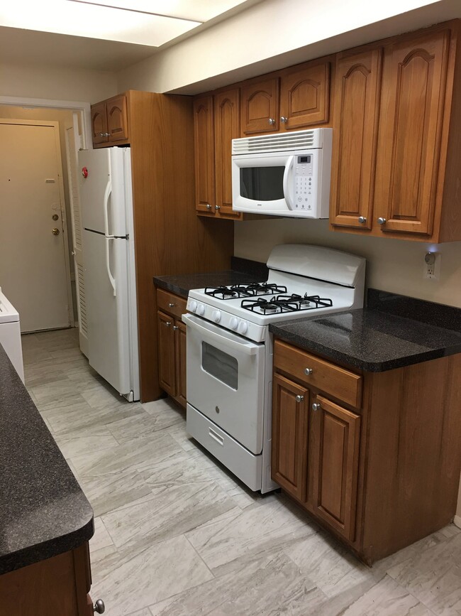 Photo - 10241 Prince Pl Unit T3