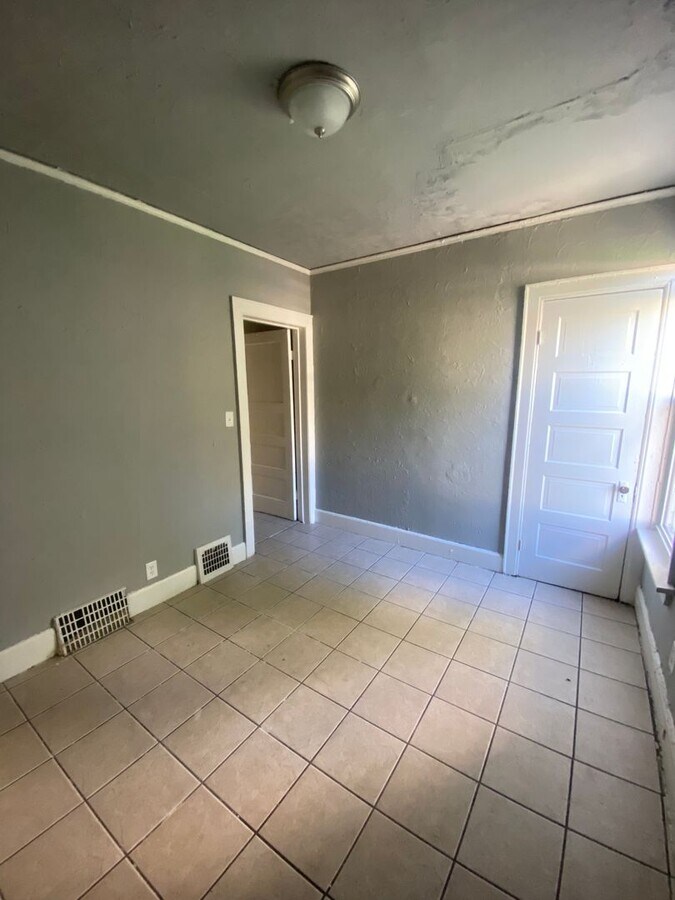 Photo - 2653 N 22nd St Unit 2653 (Lower)