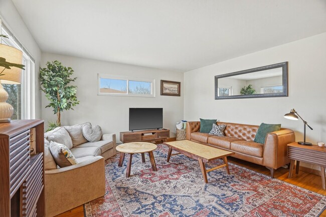 Photo - 208 Westridge Dr