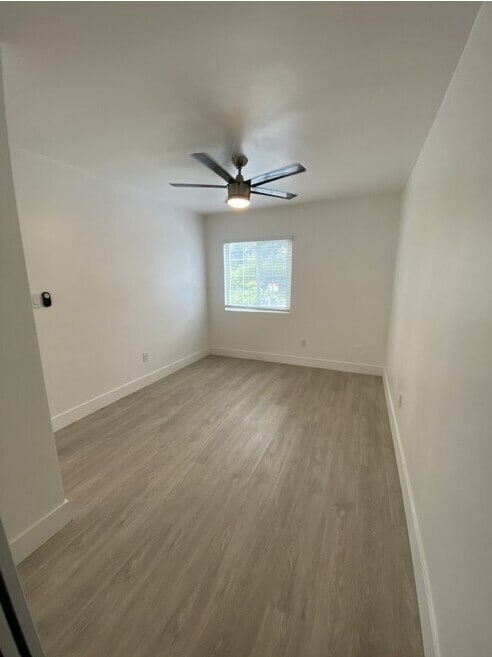 Photo - Grand Avenue Apartments