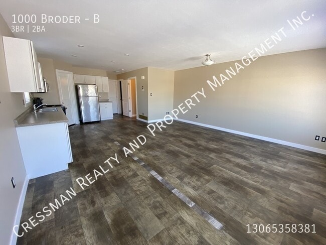 Photo - 3 bed, 1.5 bath townhouse Unit B
