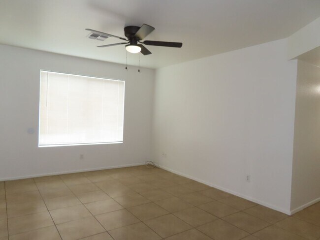 Photo - 815 E 4th Pl Unit #A