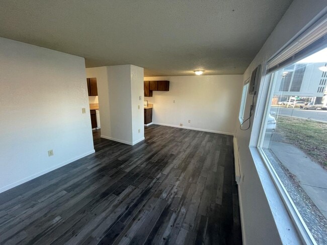 15 N Sheppard Pl