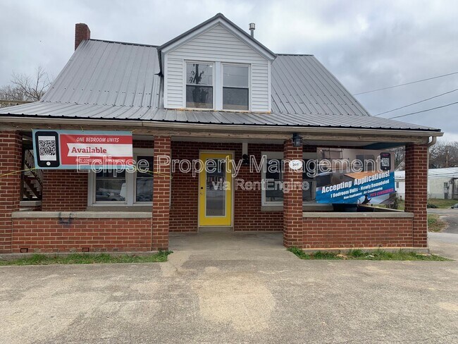 Building Photo - 202 N Main St Rental