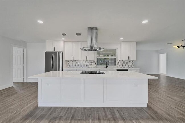 Building Photo - 11600 NW 26th St Rental