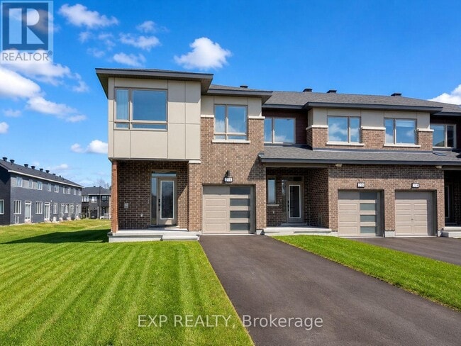 Photo - 218 Ormiston Cres