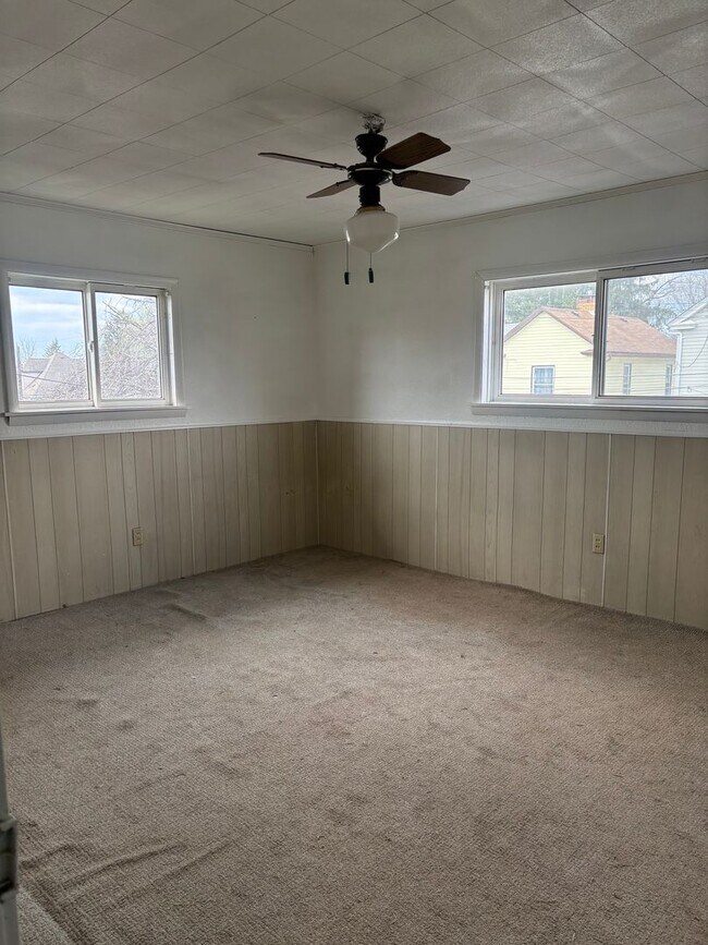 Photo - 712 E Reynolds St