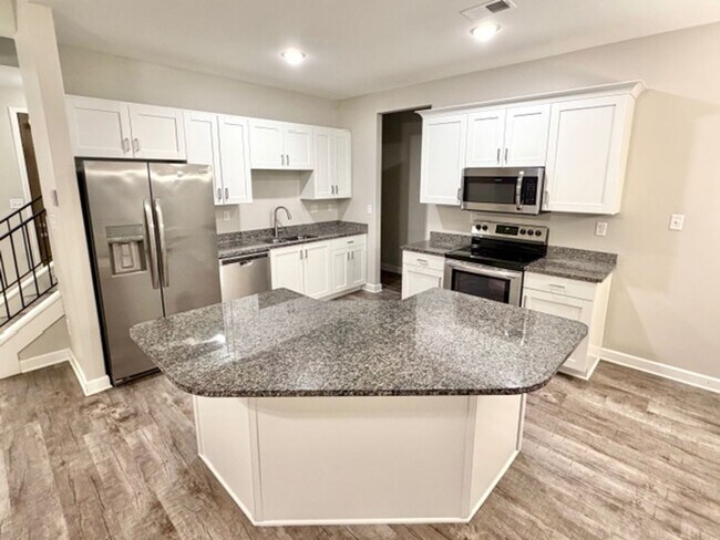 Photo - TuckerLanding5592 Unit 1