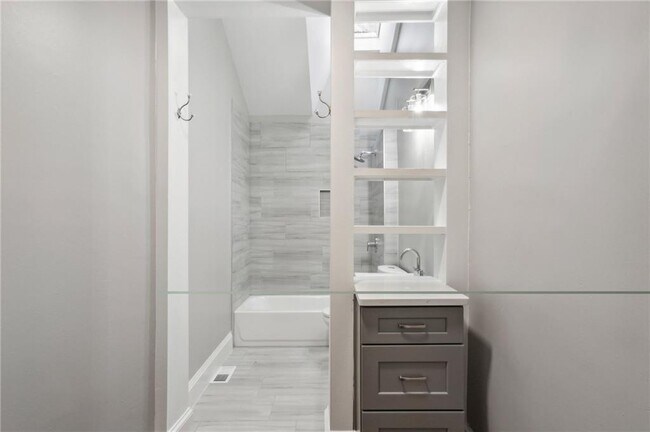 Photo - 730 Ponce De Leon Ct NE Unit #1