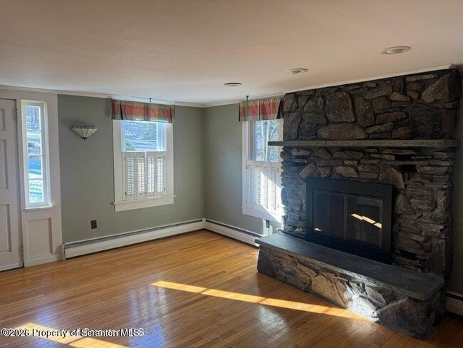 Photo - 517 Clinton St