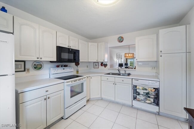 Photo - 307 Goodlette-Frank Rd Unit B202