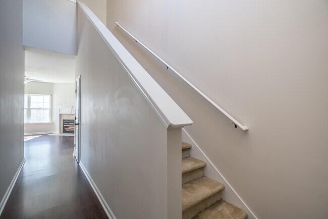 Photo - 1913 Wiregrass Way