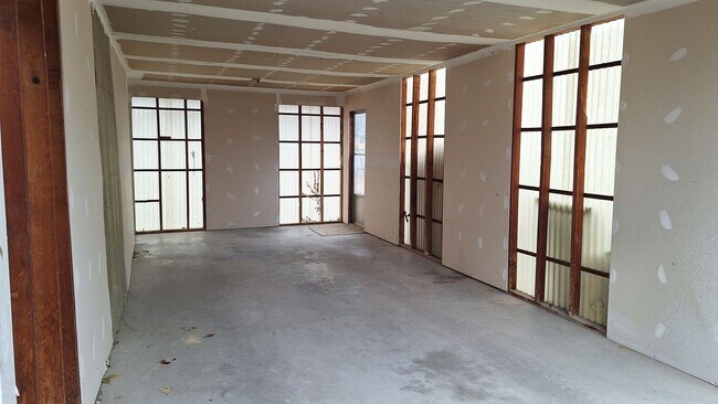 Photo - 463 W 500 N St Unit Downstairs