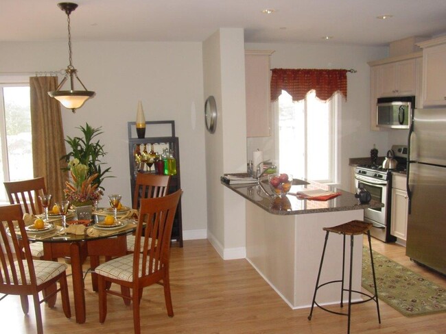 Kitchen & Dining Area - Marshview Place Apartments