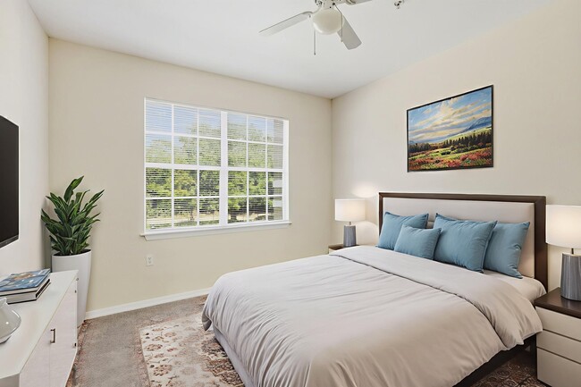 Photo - Villa Valencia Apartments