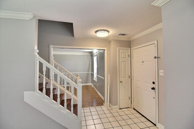 Photo - 1493 Wolf Hunt Dr