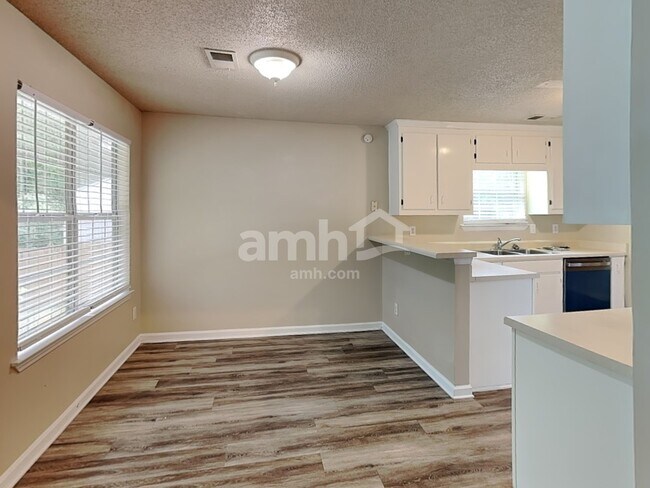 Photo - 140 Cannon Dr