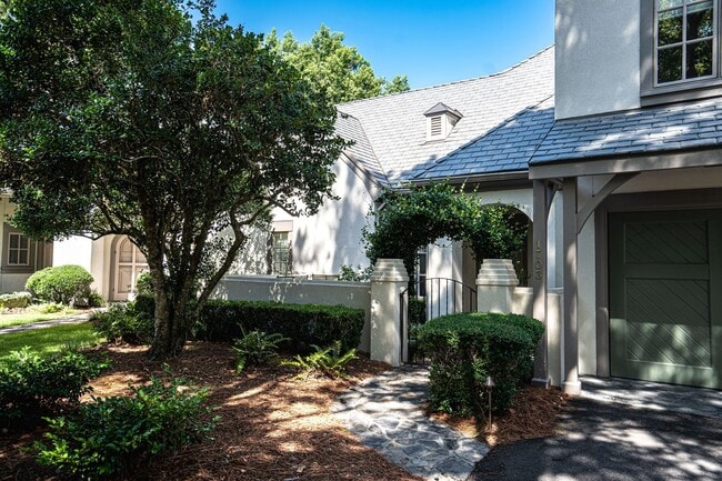 Building Photo - Elegant 3-Bedroom Home with Two-Car Garage in Landfall Community - Available August 2026 to Janua...