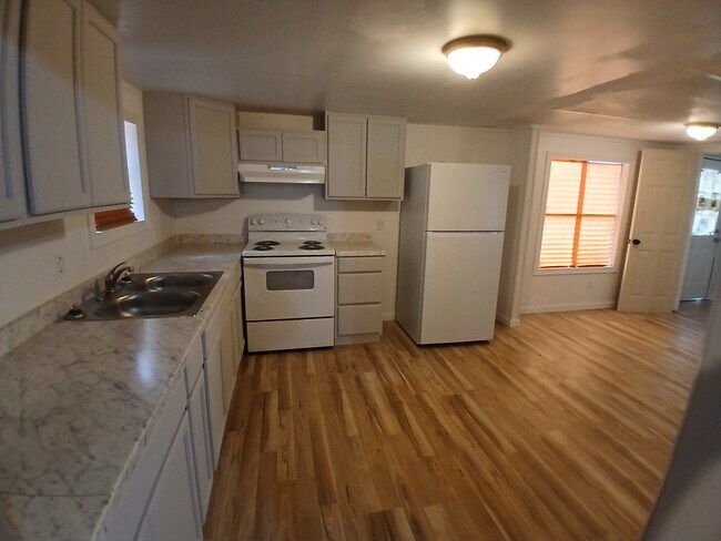 171 Ernest Dr