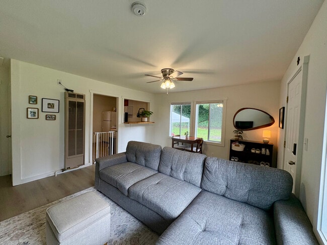 Photo - 120 National Ave N