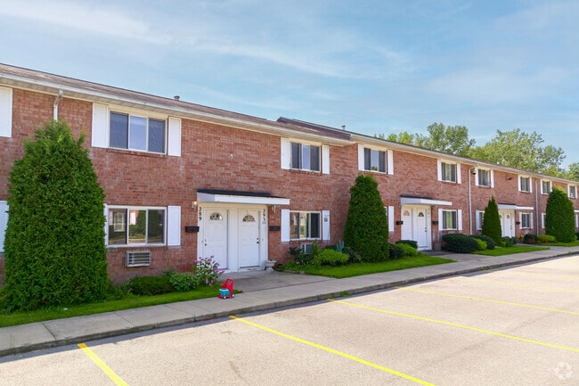 Chase Woods Manor Townhomes