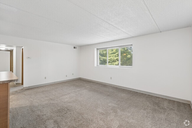 2BR, 1BA - 903SF - Living Room