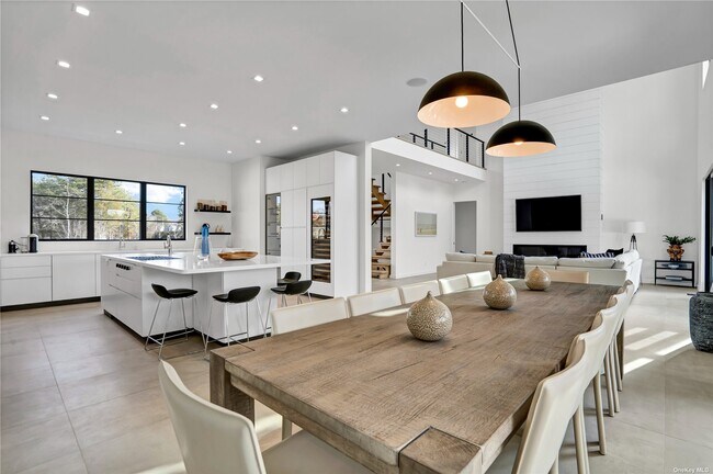 Photo - 4 Piperwoods Ln