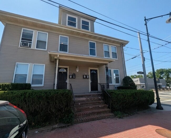 Building Photo - 101 Ocean Ave Unit 1R
